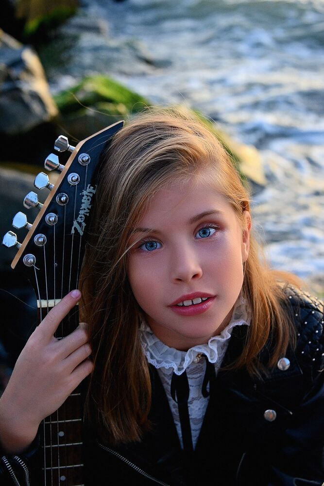 Rock girl