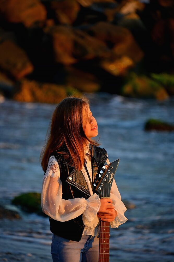 Rock girl