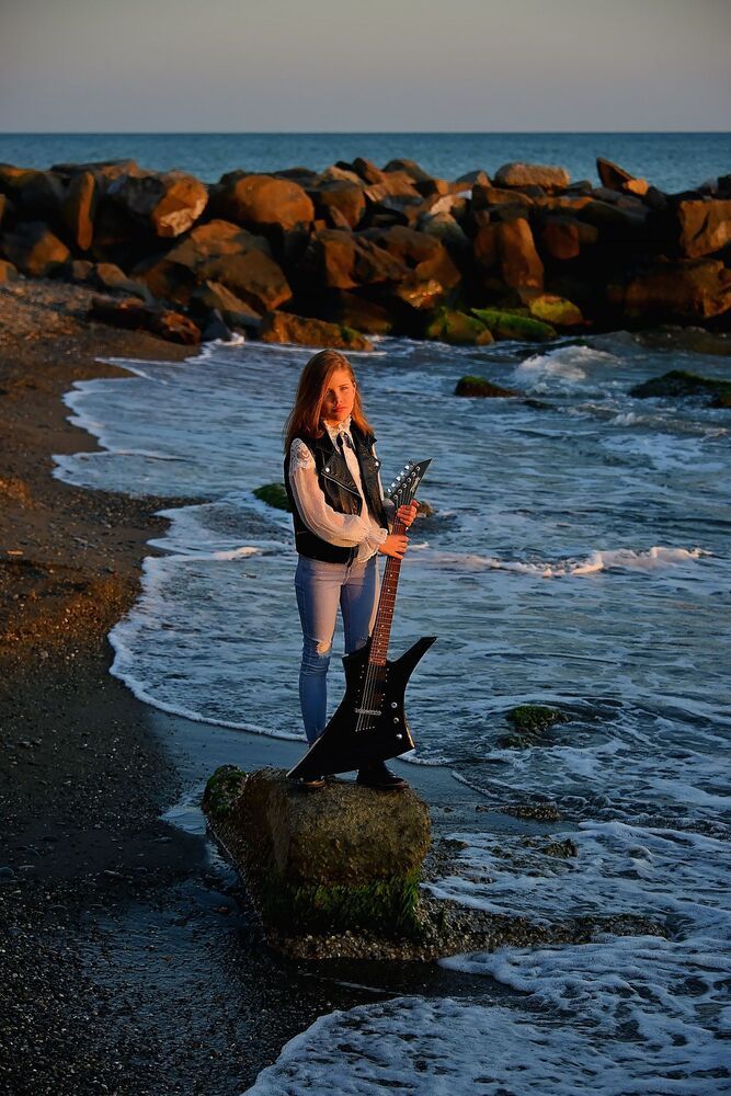 Rock girl