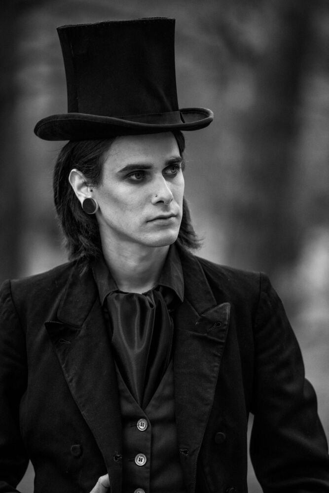 #crimsonpeak. male character
