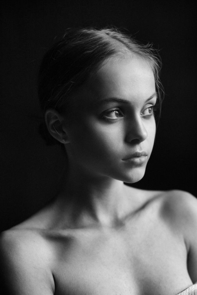 Лиза в черно-белом.