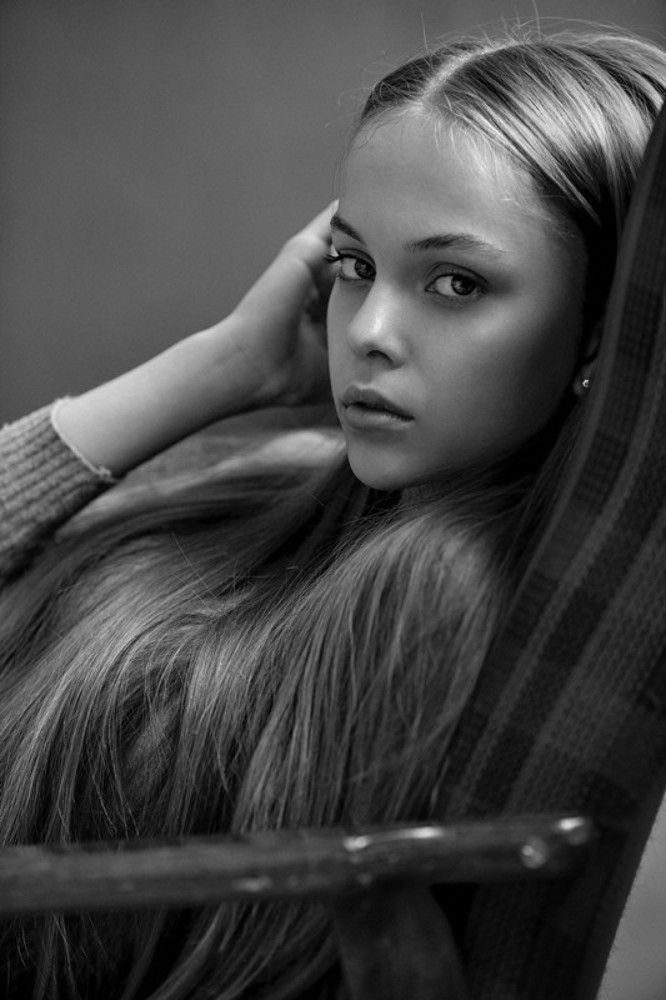Лиза в черно-белом.
