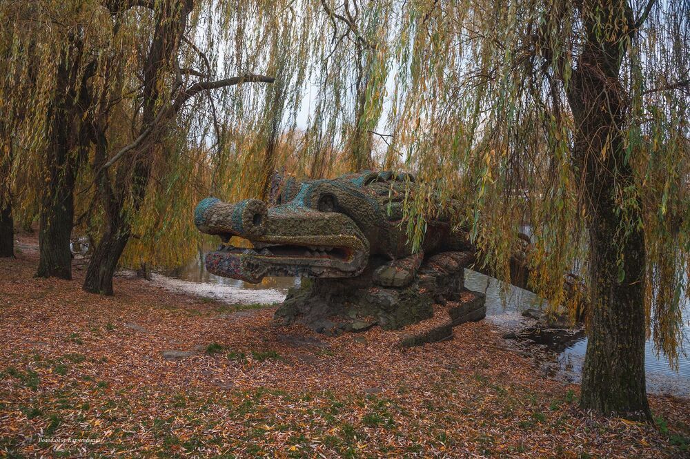 В осеннем гидропарке