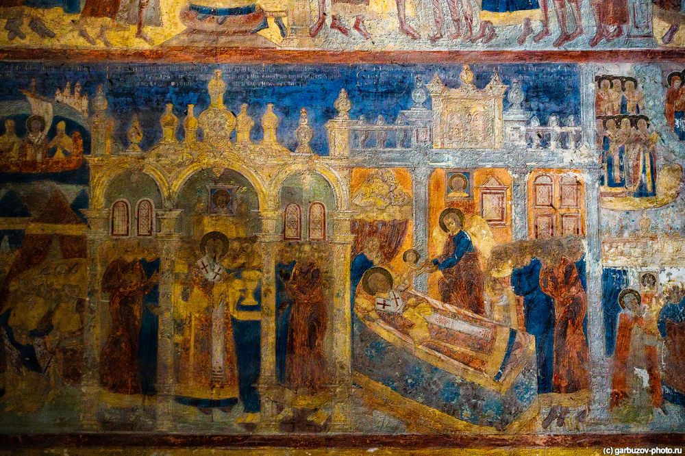 Многолетняя драма Коровников