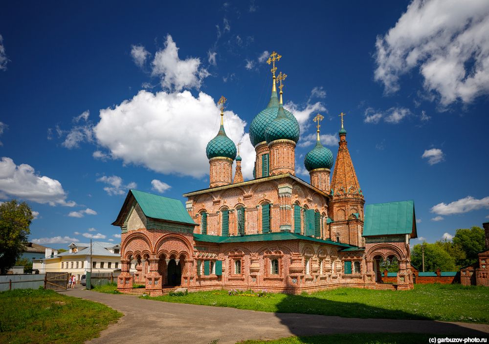 Многолетняя драма Коровников