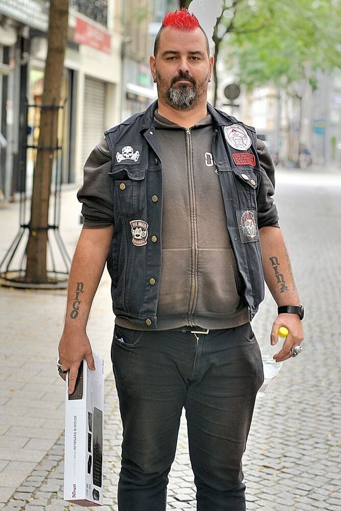 People from Antwerp (Belgium).
