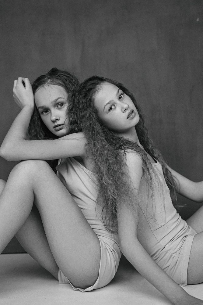 Tweens Dasha & Lera