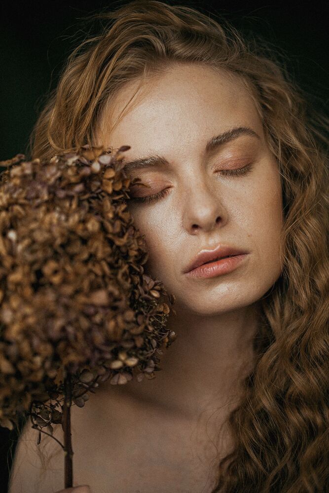 Albina and flower