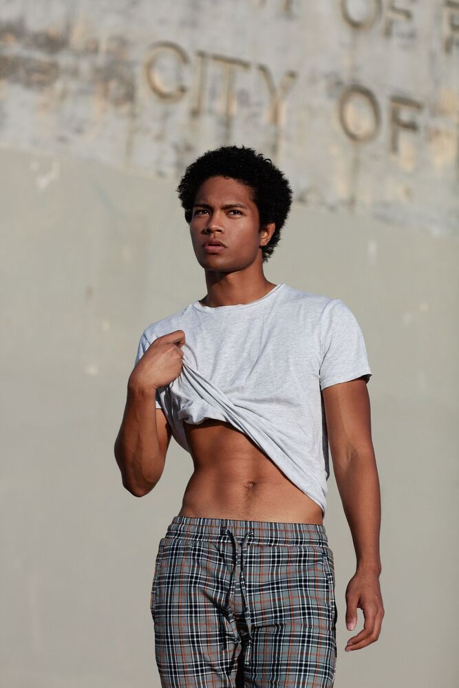 Modeling agency: @astonmodels