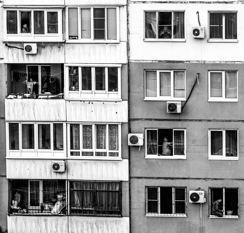 Жизнь напротив 