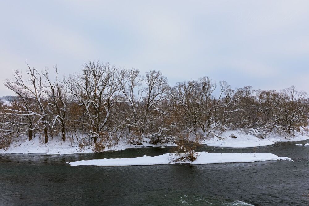 Цвет зимней воды на Упе