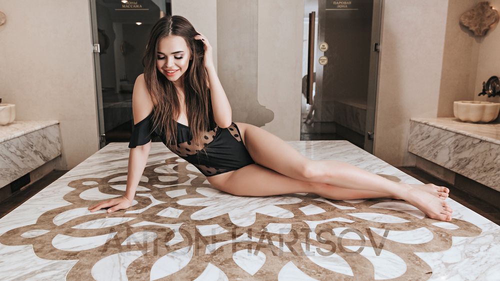 Ksenia in Hamam