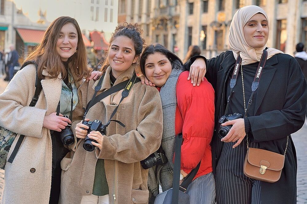 street portraits of girls from Brussels