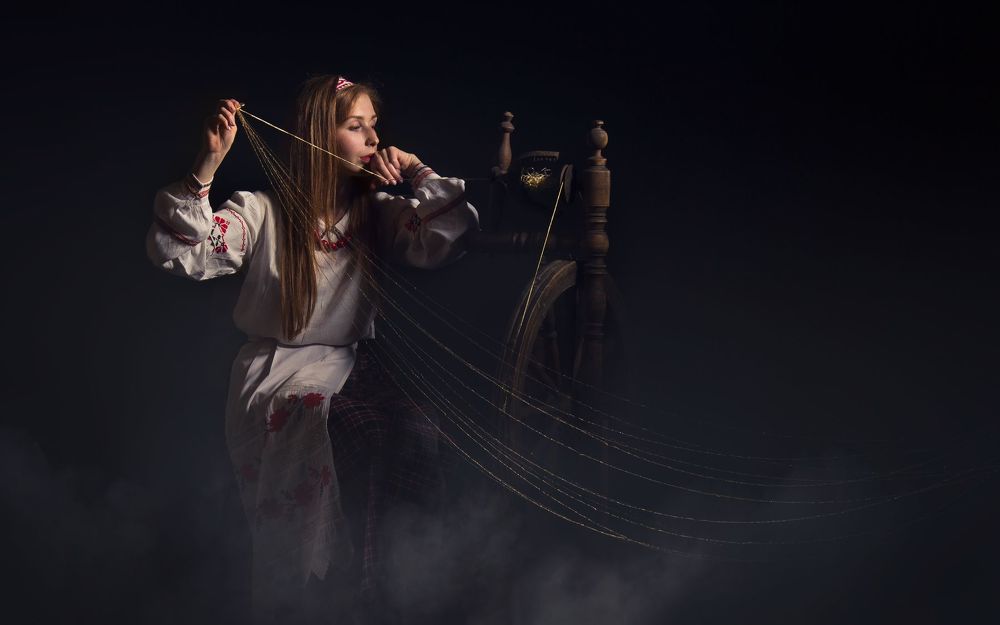 Makosh spins the threads of fate