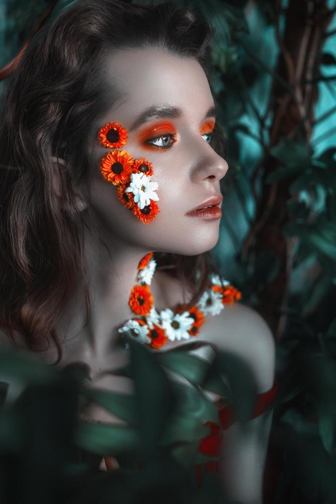 THE SCARLET FLOWER