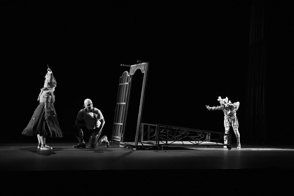Marland Brando Show Iranshahr Hall 98 years
