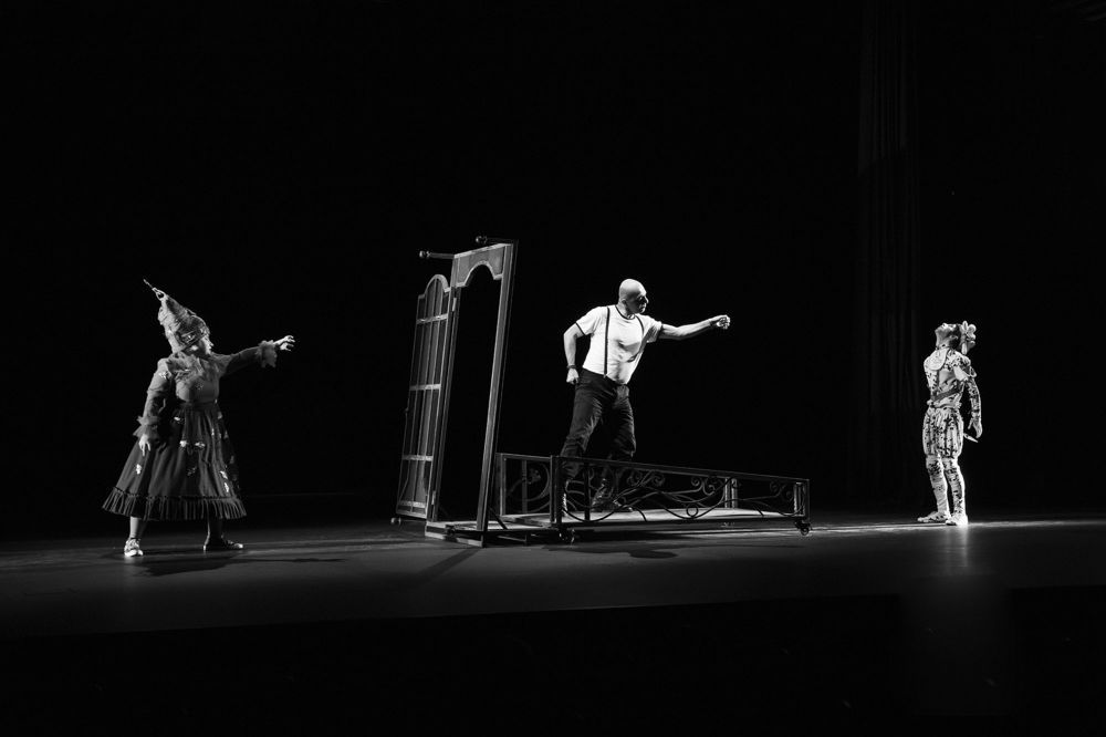 Marland Brando Show Iranshahr Hall 98 years