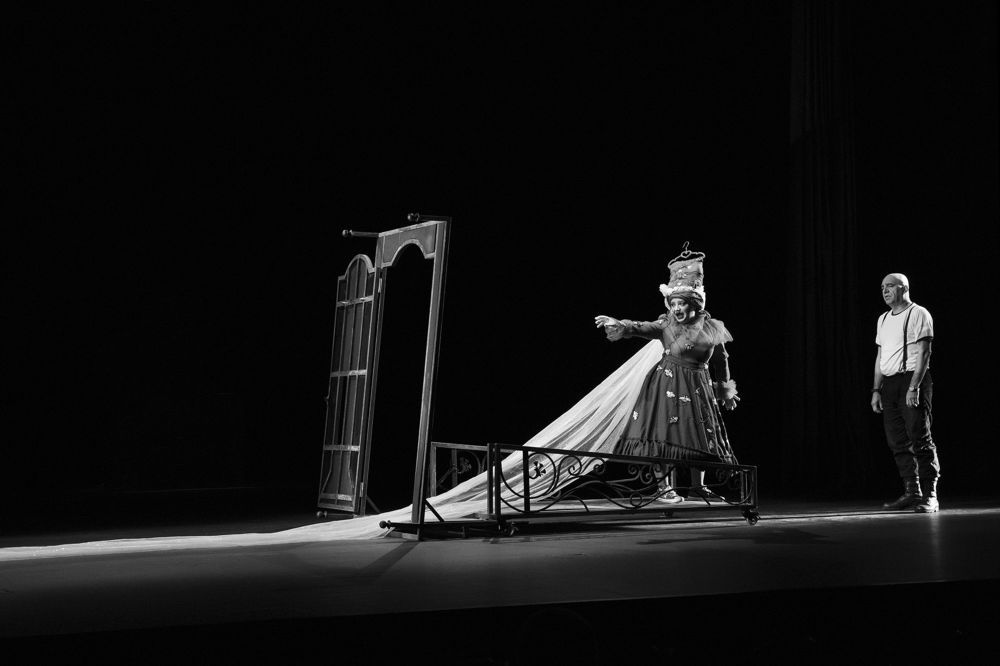Marland Brando Show Iranshahr Hall 98 years