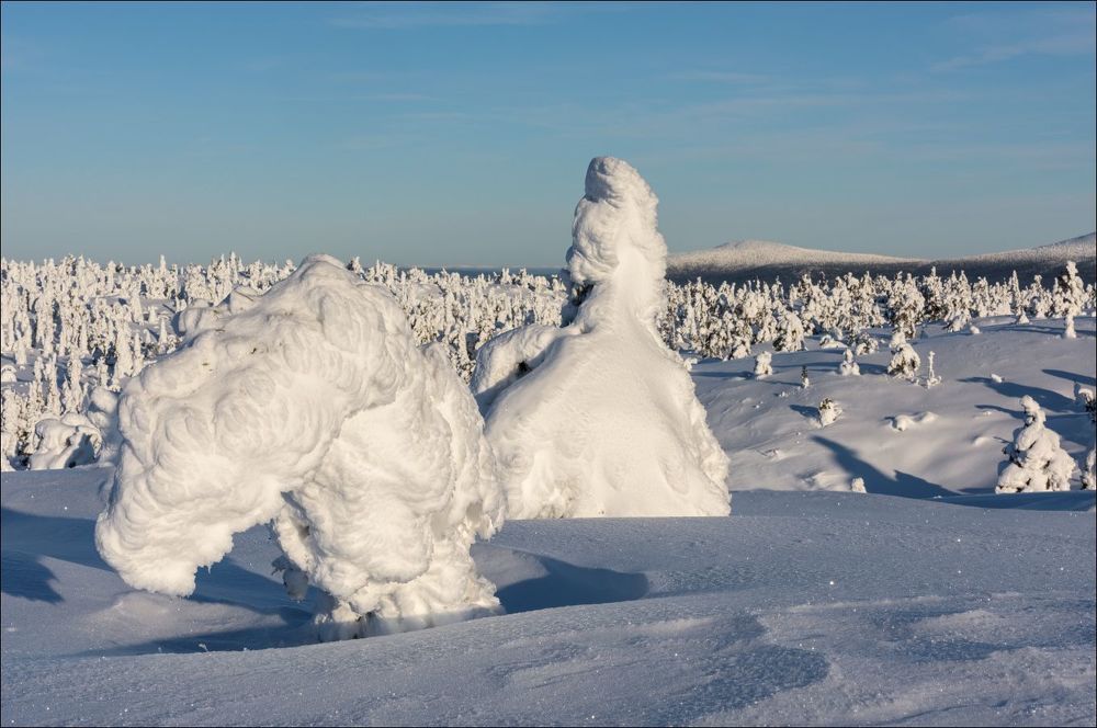Персонажи на горе