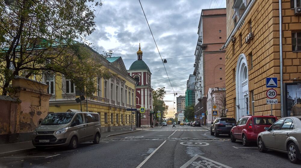 На машине по Москве