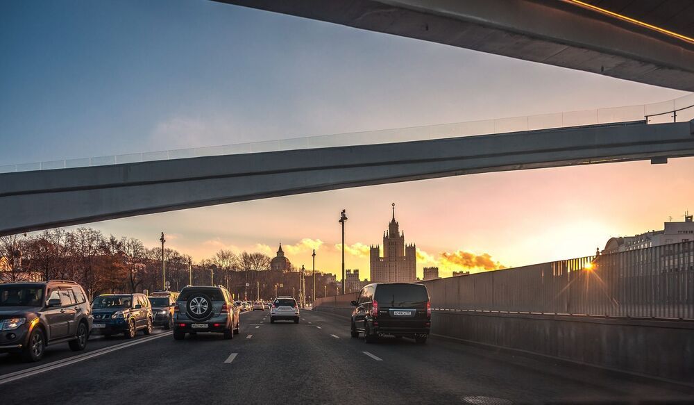На машине по Москве
