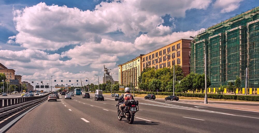 На машине по Москве - 2 часть
