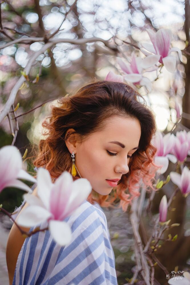 Лена и магнолия