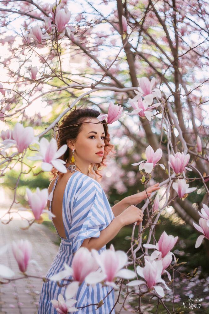 Лена и магнолия