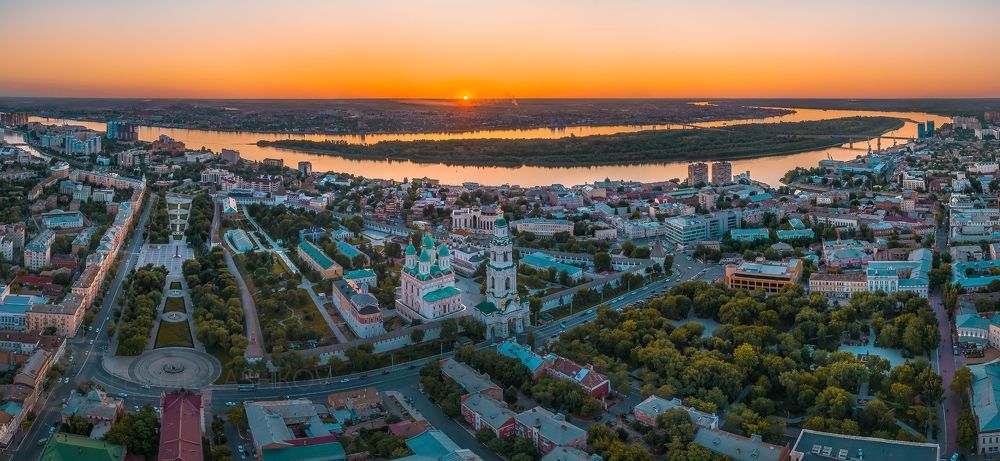 Астрахань &ndash; город на Волге