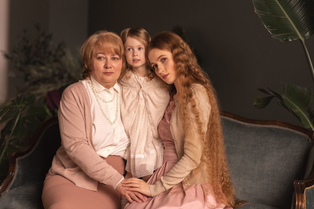 Оля, Злата, Елена
