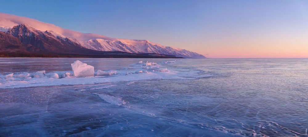 Рассвет на Байкале