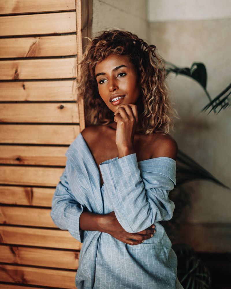 Model Elya Grema