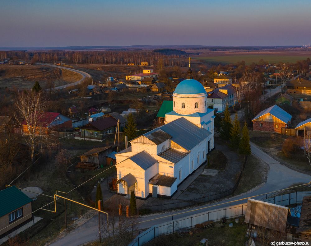 Свято-Введенский храм. Чекалин, Тульская область.