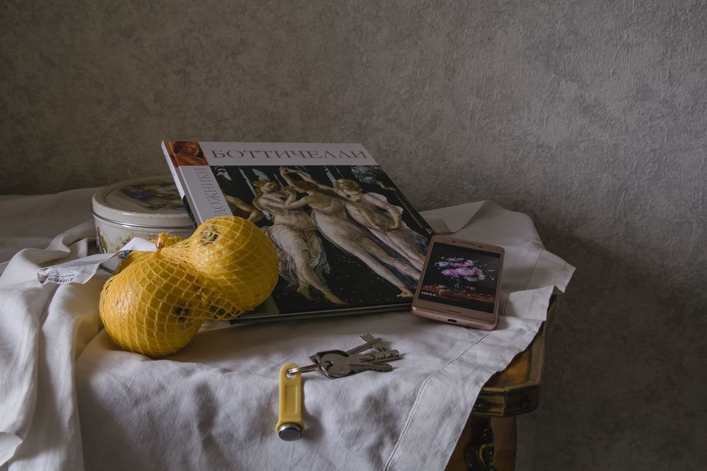 Три лимона и смартфон