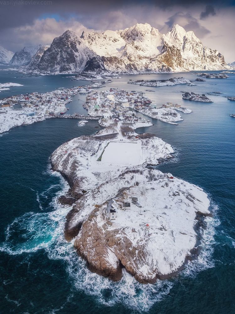 Henningsv&aelig;r
