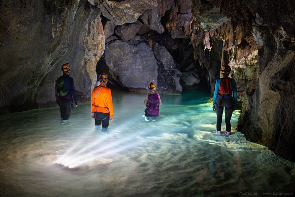 Пещеры Phong Nha