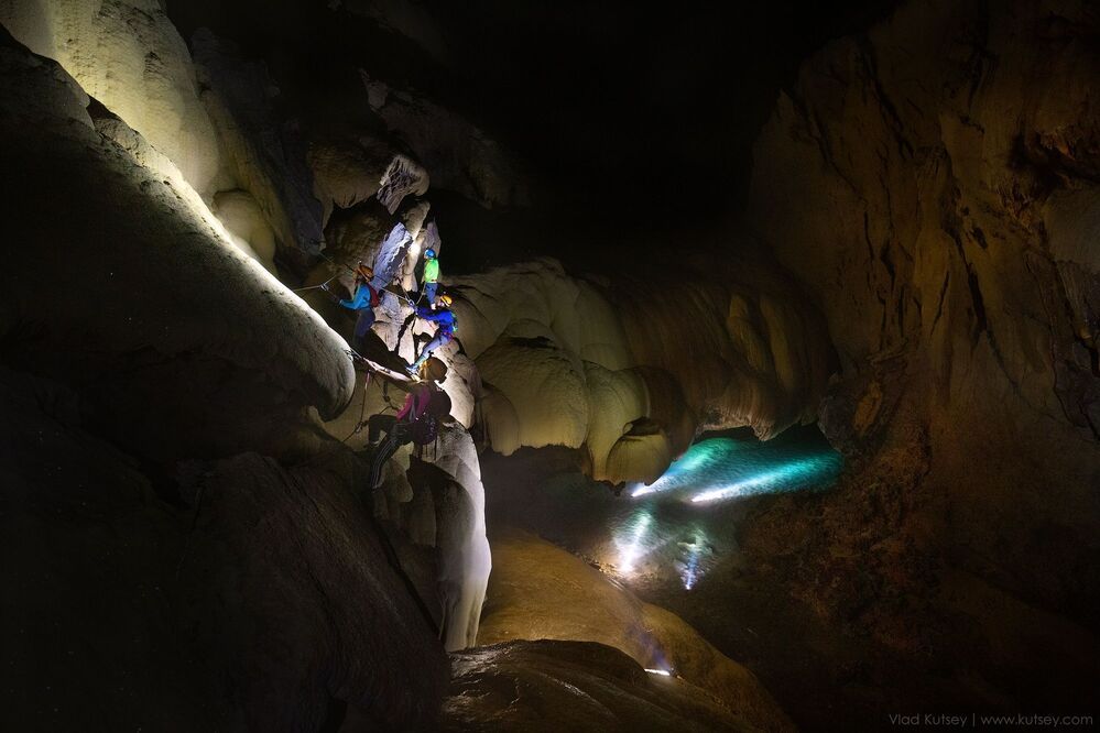 Пещеры Phong Nha