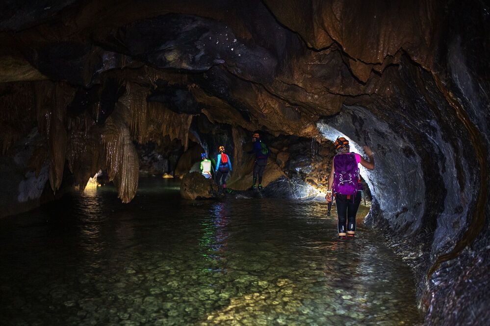 Пещеры Phong Nha
