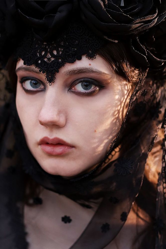 Dark lady
