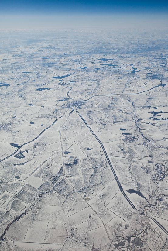 Под крылом Россия