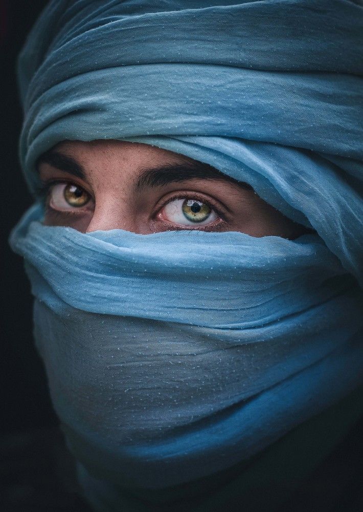 Patient - Tired of the day - Look at the turbulence - The mirror is not so spectacular - Struggle to look - take a look - Emerald eyes - Secret Shadow - pace of life  - Eyes locked in the light