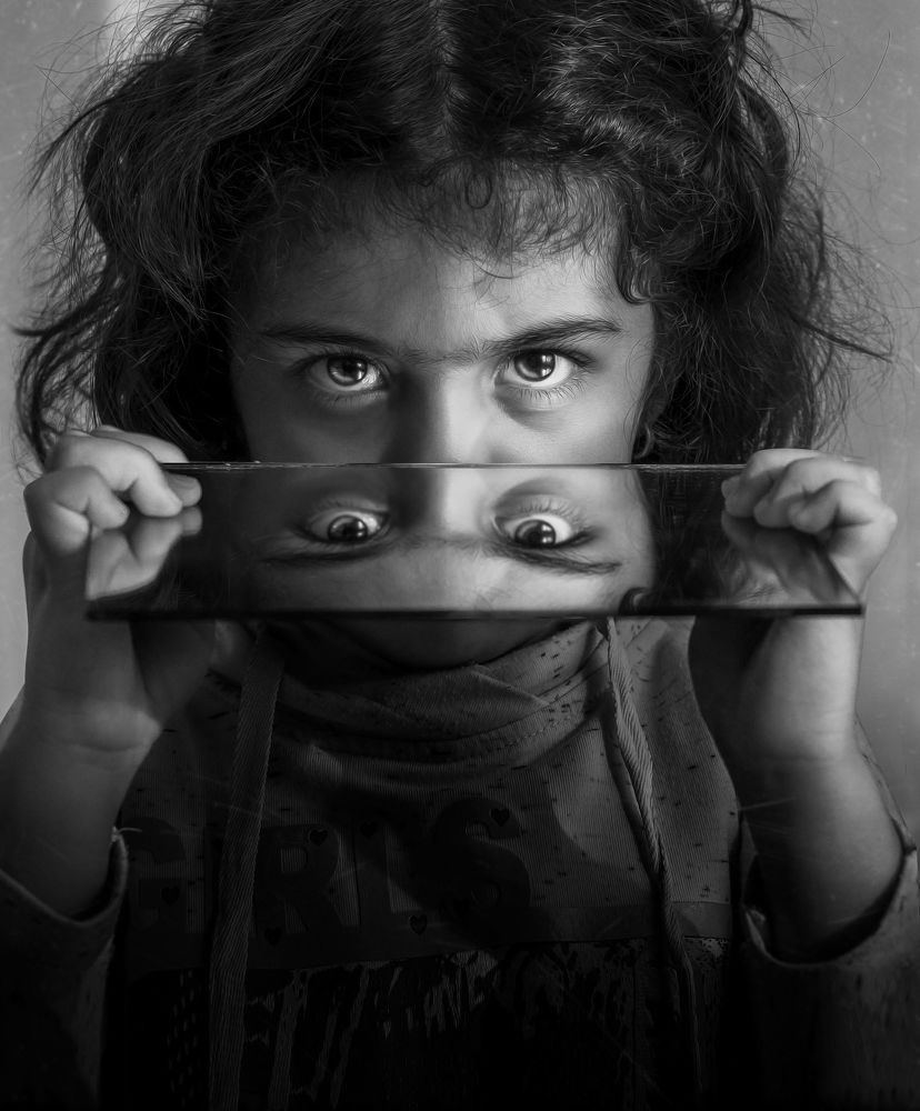Patient - Tired of the day - Look at the turbulence - The mirror is not so spectacular - Struggle to look - take a look - Emerald eyes - Secret Shadow - pace of life  - Eyes locked in the light