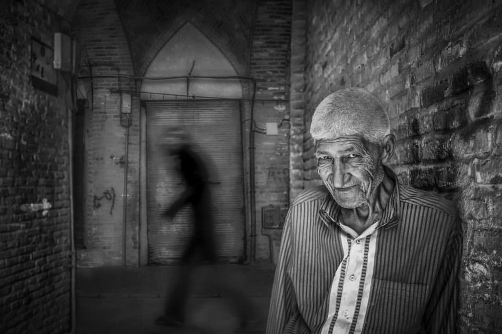 Patient - Tired of the day - Look at the turbulence - The mirror is not so spectacular - Struggle to look - take a look - Emerald eyes - Secret Shadow - pace of life  - Eyes locked in the light