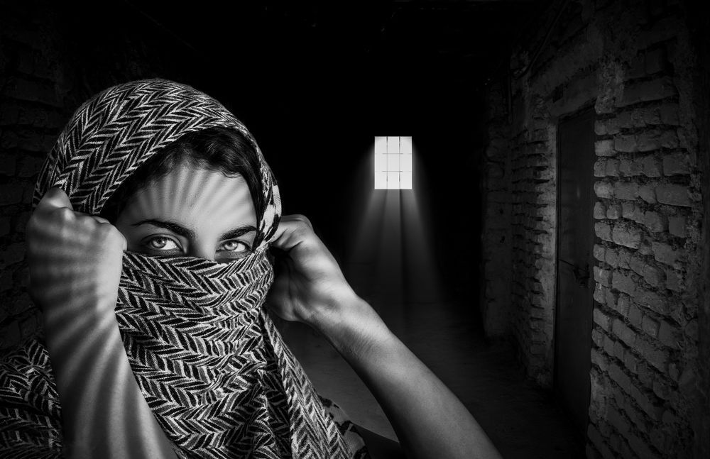 Patient - Tired of the day - Look at the turbulence - The mirror is not so spectacular - Struggle to look - take a look - Emerald eyes - Secret Shadow - pace of life  - Eyes locked in the light