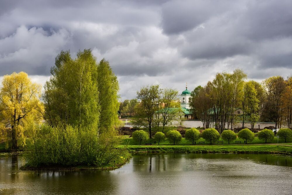 Весеннее