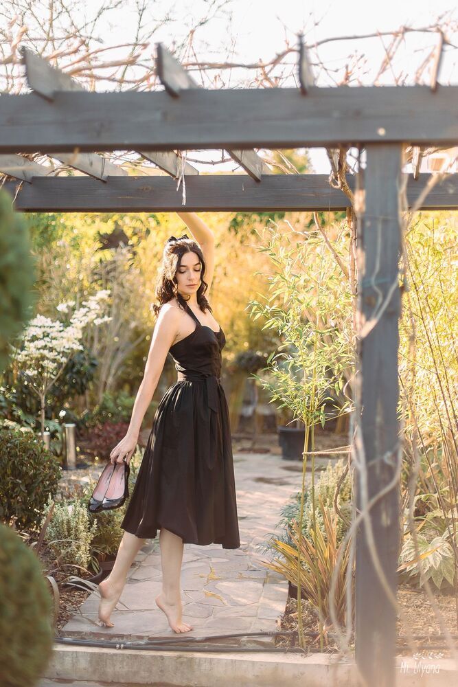 В саду