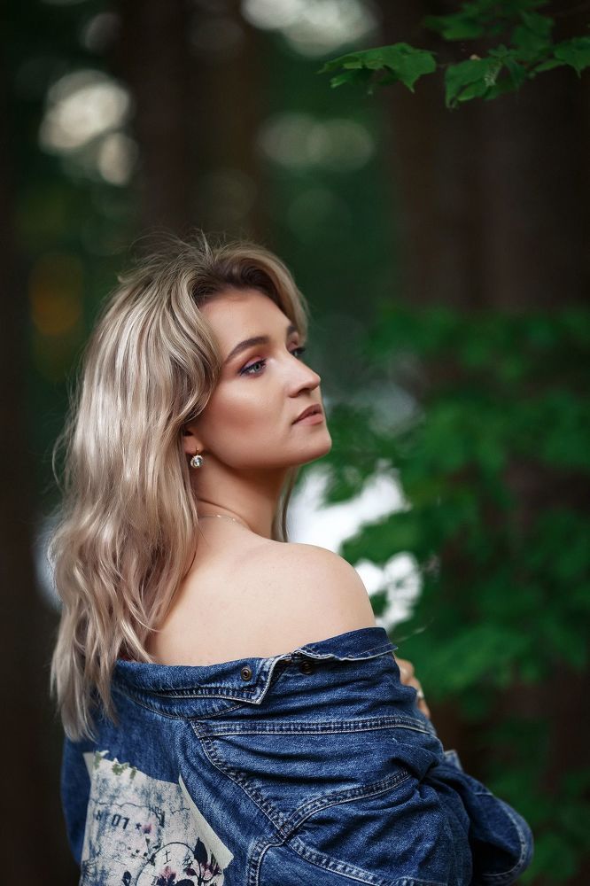 Синяя куртка