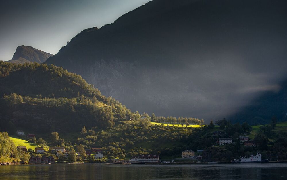 Fl&aring;m