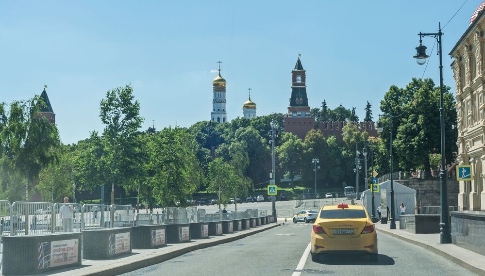 По Москве на колесах