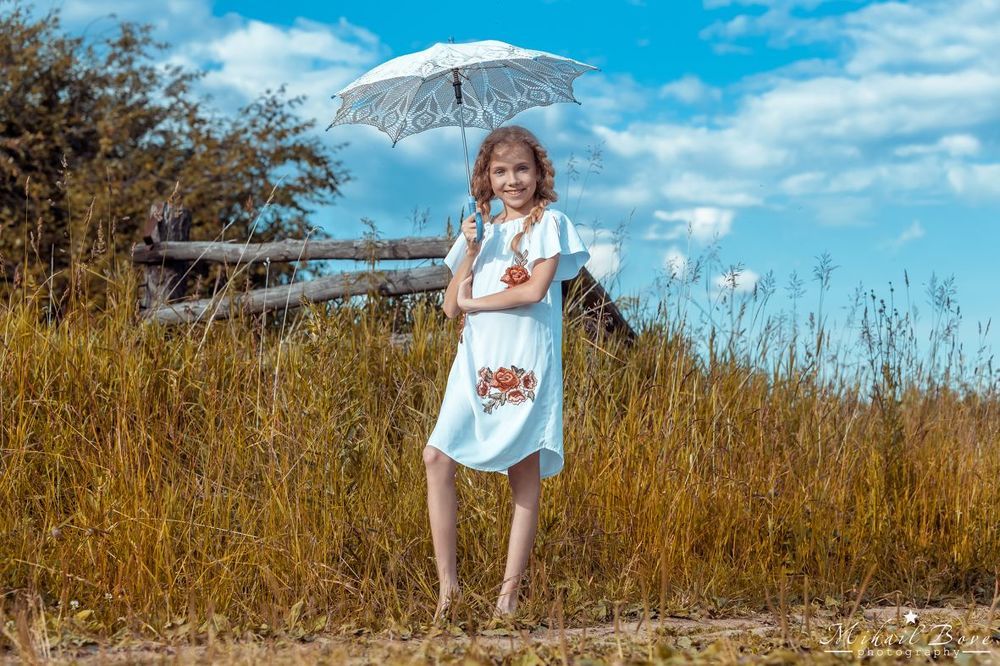Полина, деревня Кунары,  что под Невьянском.
